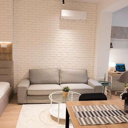 Top Center Designer Studio Apartment Sofie Exteriér fotografie
